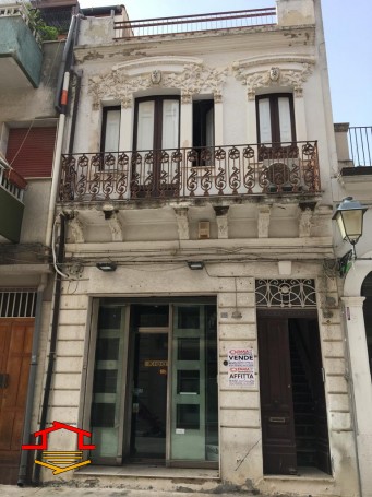 Stabile in vendita Via Cavour nn. 278/280, Vittoria (RG)